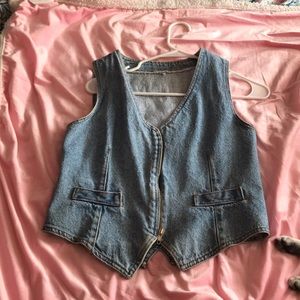 Jean vest with zipper